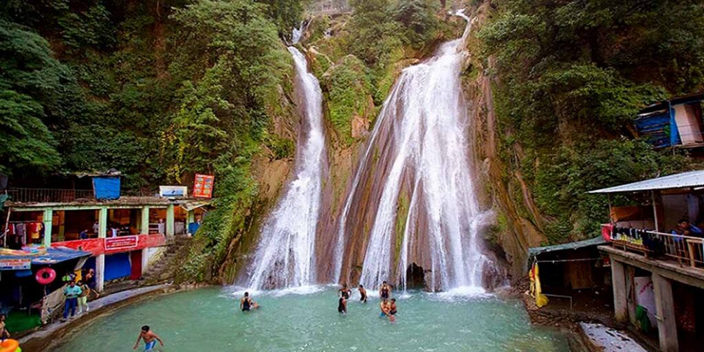 Are Mussoorie waterfalls safe for kids? Are Mussoorie waterfalls safe for kids?