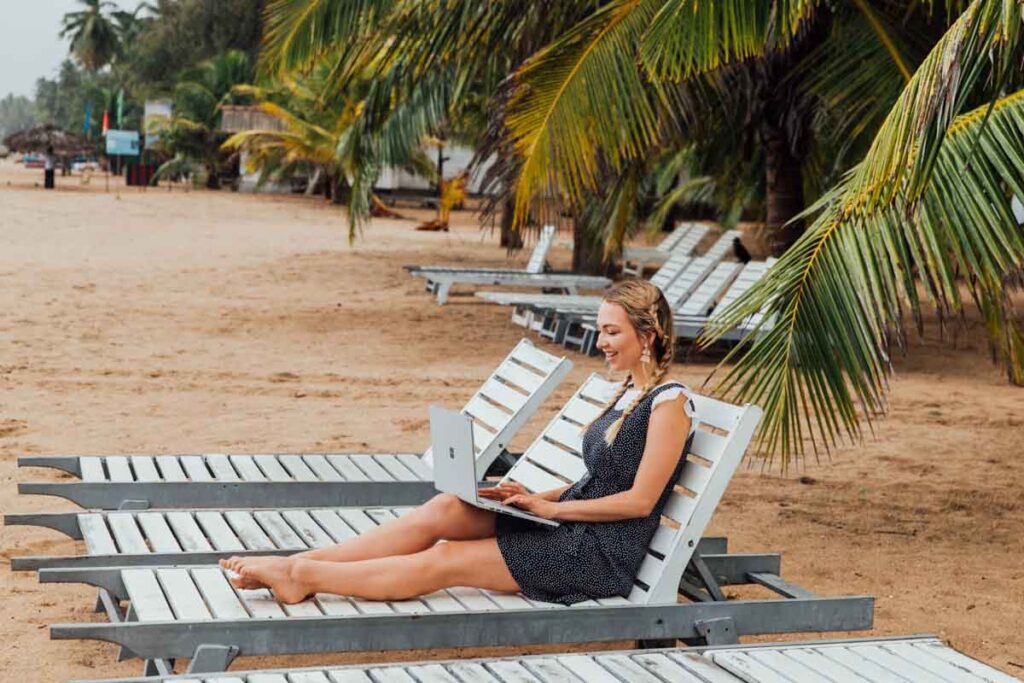How can students afford to travel? How can students afford to travel?